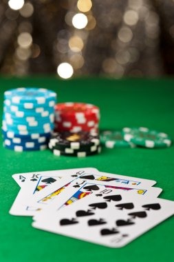 Live dealer baccarat and Dragon Tiger table broadcast